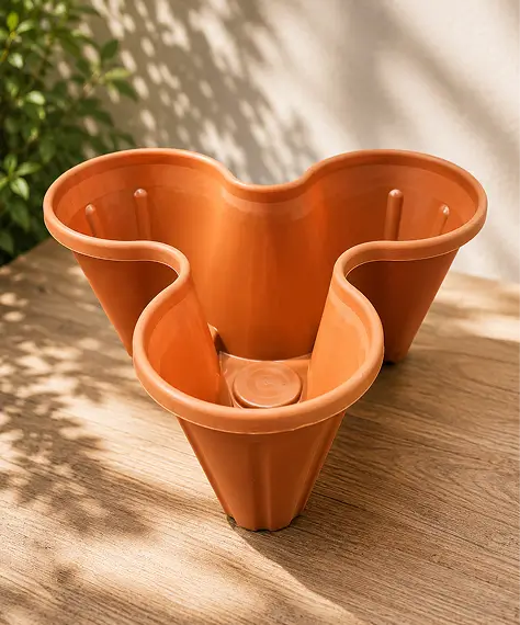 Tri-Pot Stacking Strawberry Planters – Black or Terracotta Pots for Flowers, Herbs & Vegetables