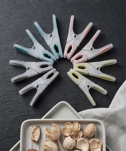 Strong Grip Plastic Laundry Pegs for Clothes Drying & Washing Lines