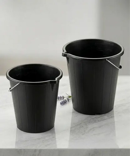 14L Heavy Duty Cement Mixing Bucket – Black Plastic with Metal Handle